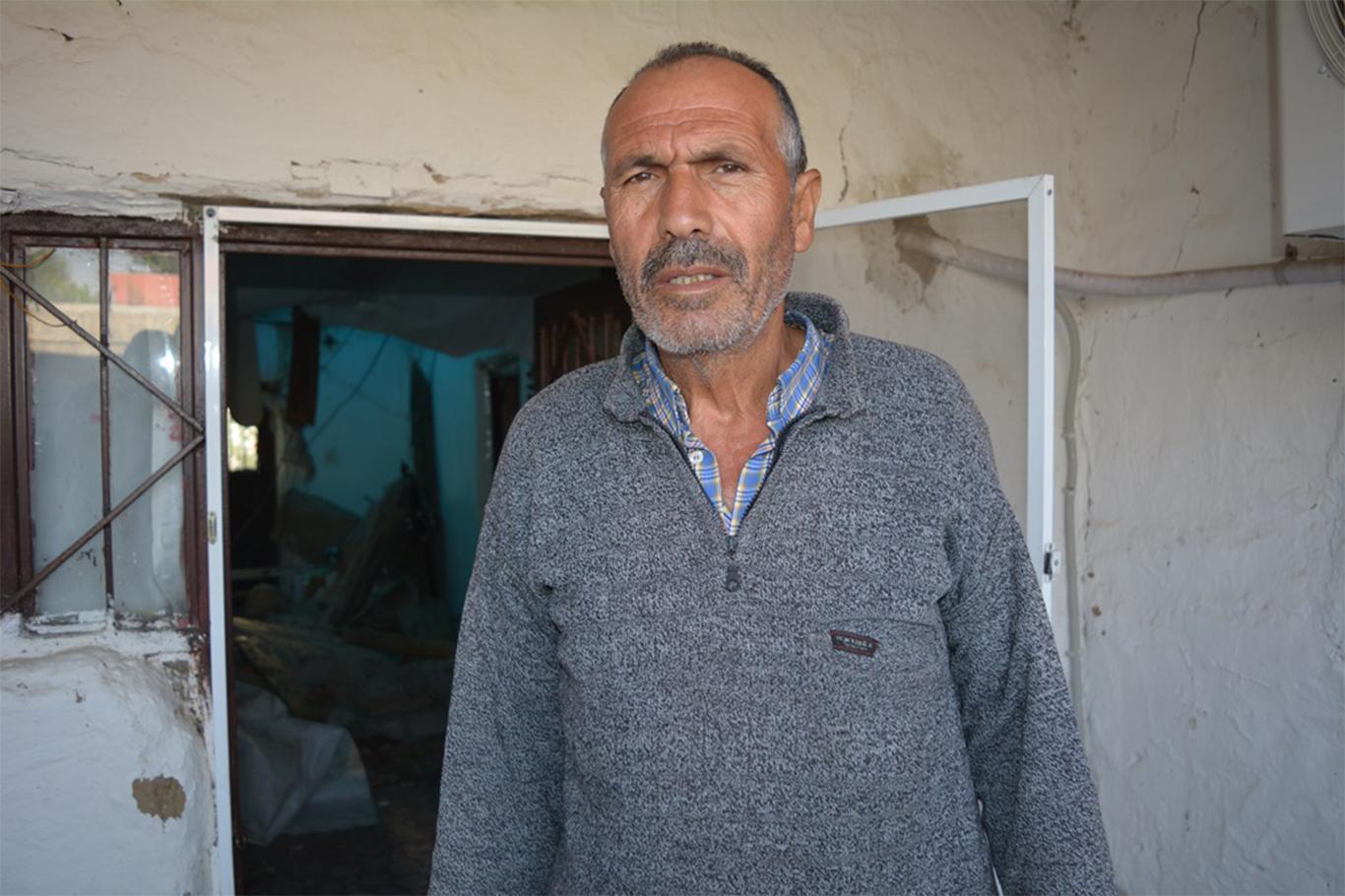 Harabe evde yaşam mücadelesi veren ailenin evi yıkıldı Harabe evde yaşam mücadelesi veren ailenin evi yıkıldı